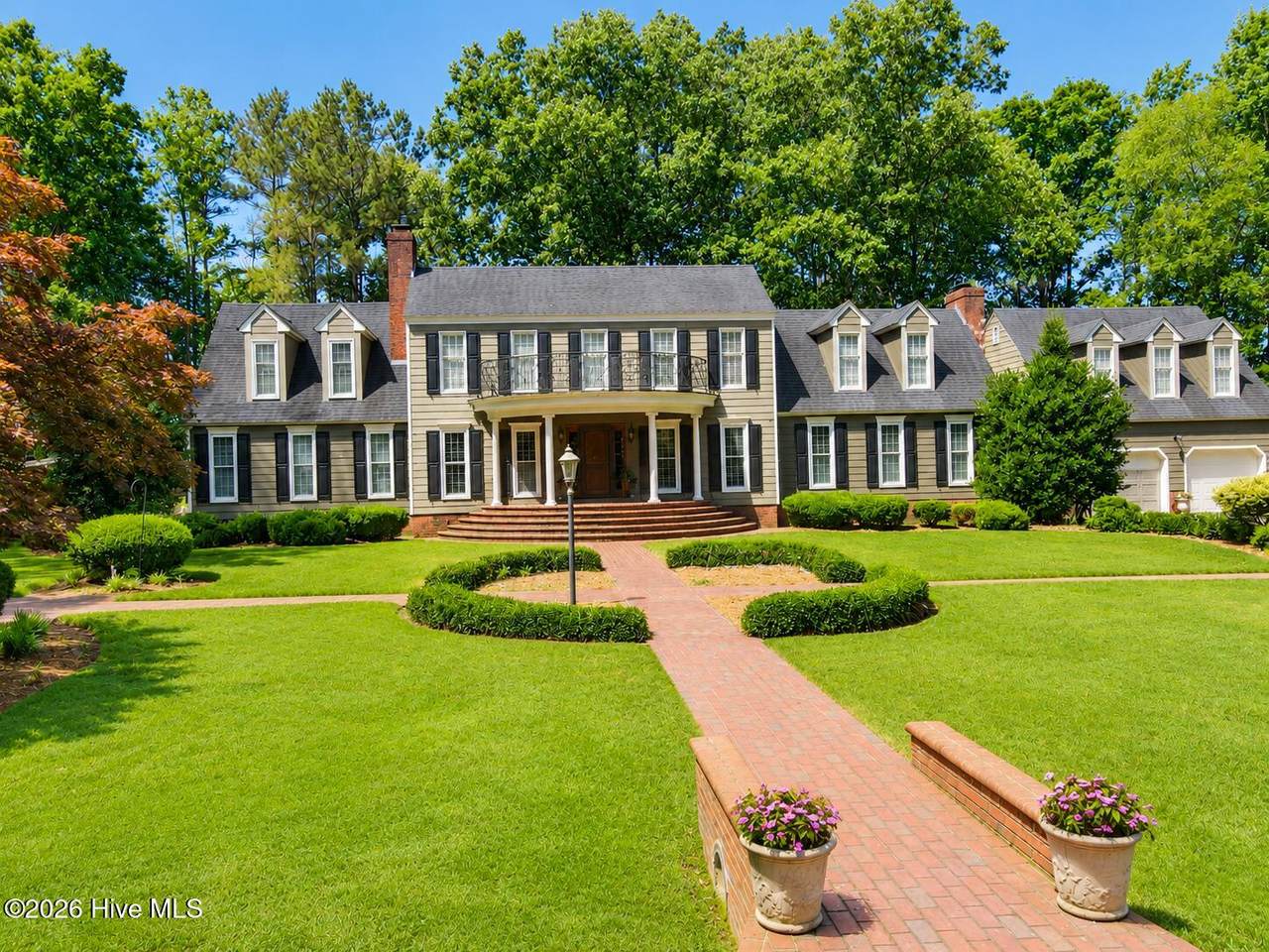 122 Beechwood Road - Photo 1