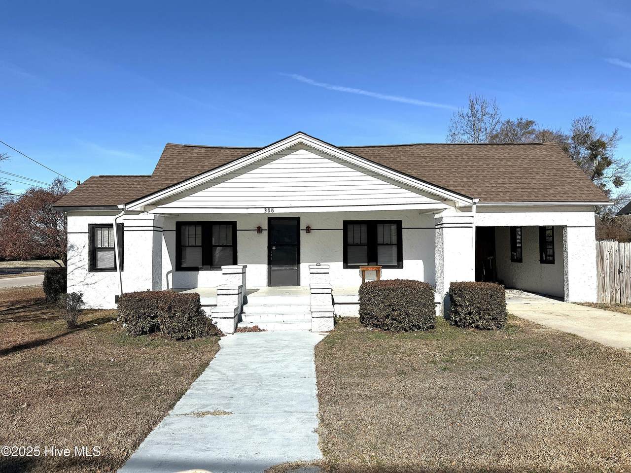 308 Yelverton Street - Photo 1