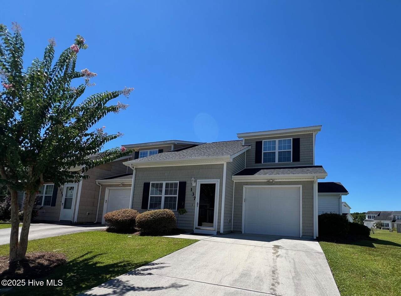 137 Jessie Circle - Photo 1