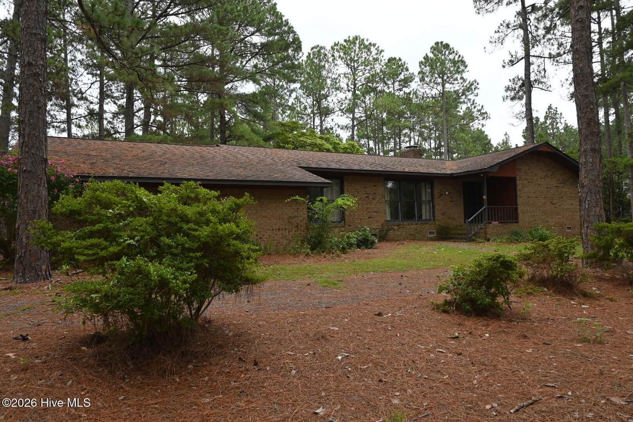 105 Hastings Road - Photo 1