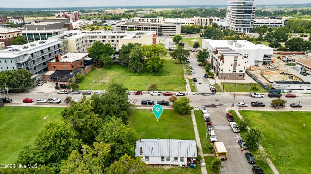 13 Collier Alley - Photo 1