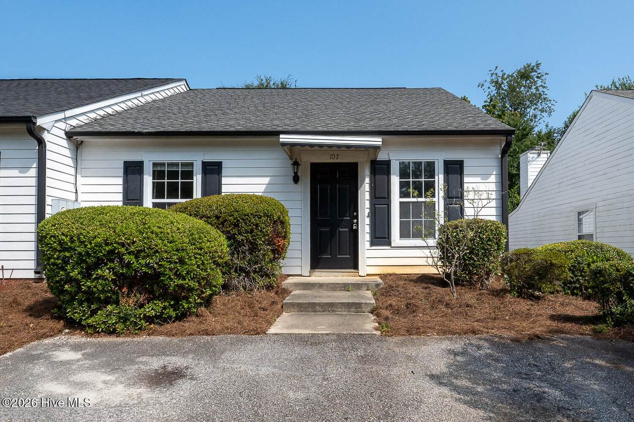 107 Barts Drive - Photo 1