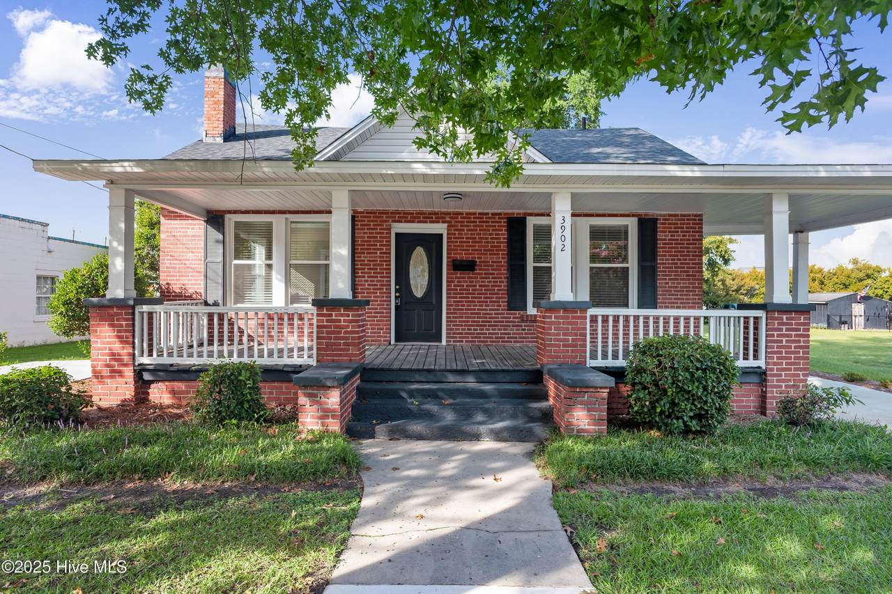 3902 Wilson Street - Photo 1