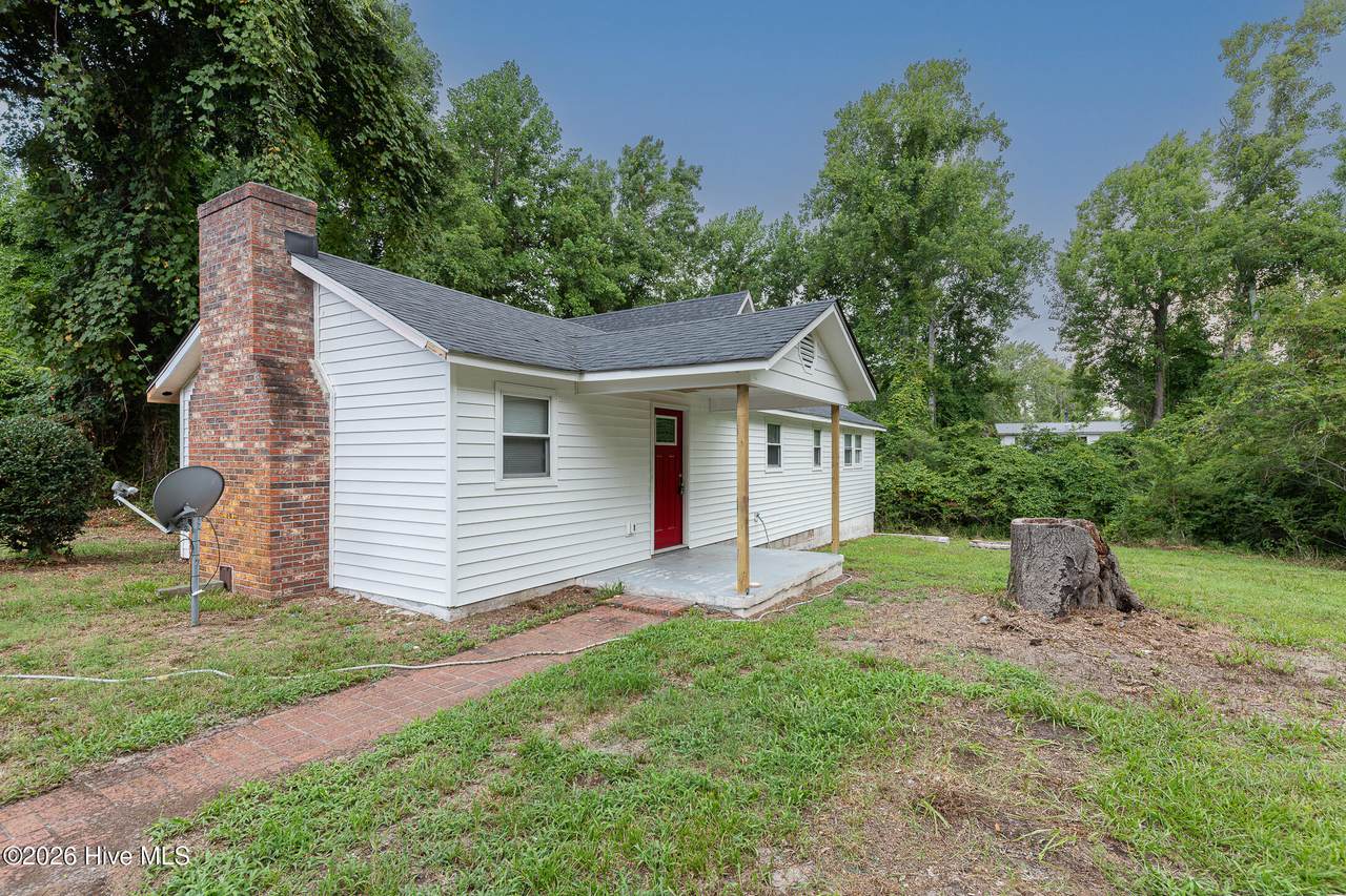 175 Peninsula Manor Road - Photo 1