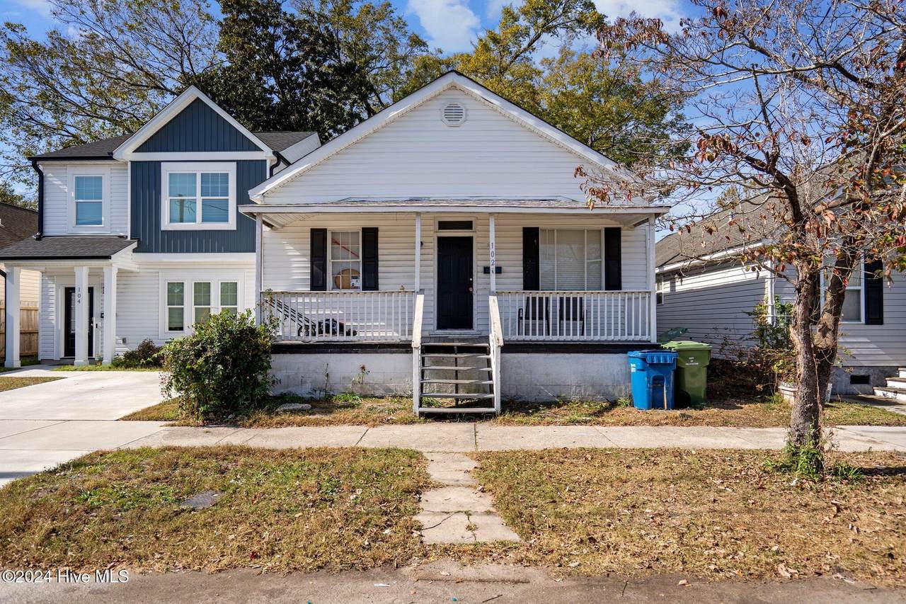 102 11th Street - Photo 1