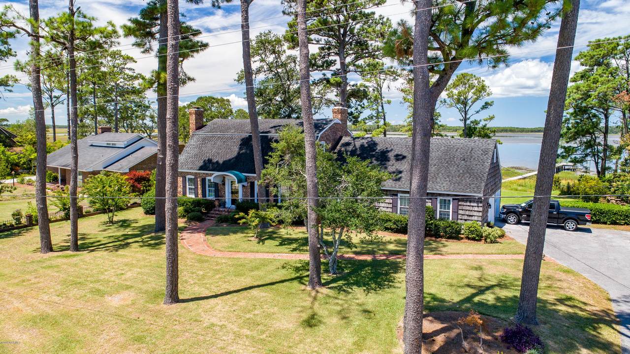 1736 River Drive - Photo 1