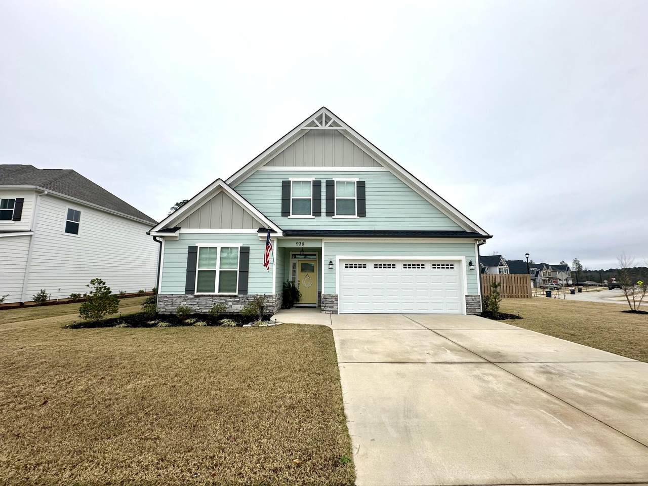 938 Walker Point Drive Drive - Photo 1