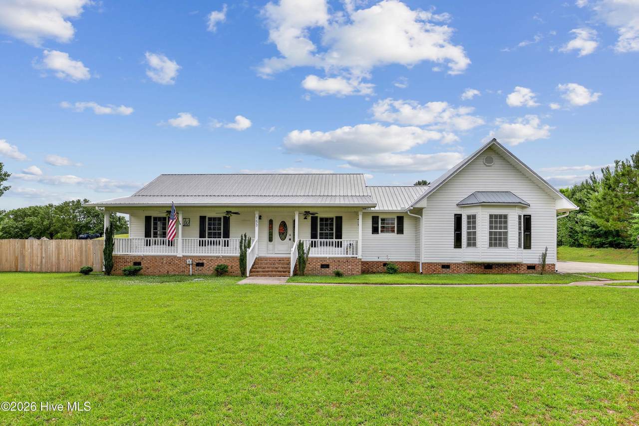 153 Giddens Street - Photo 1
