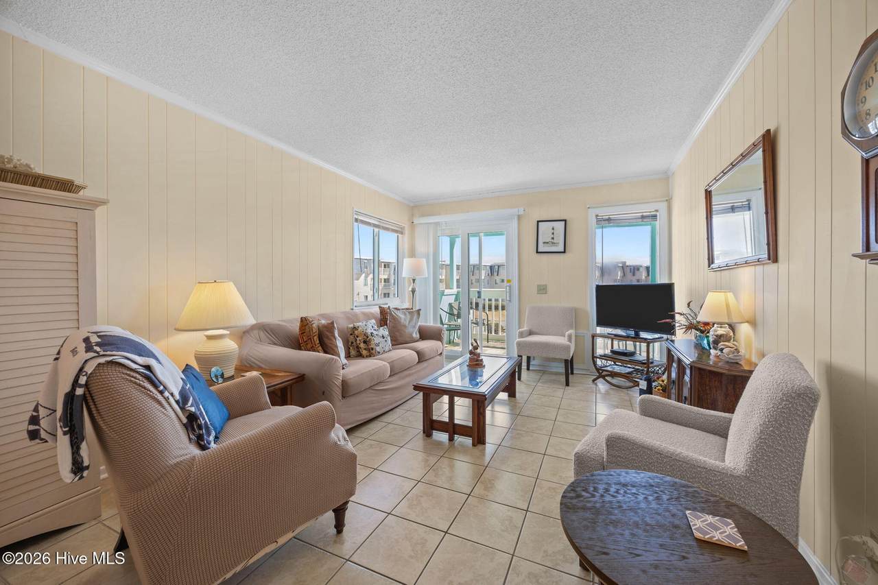 301 Commerce Way - Photo 1