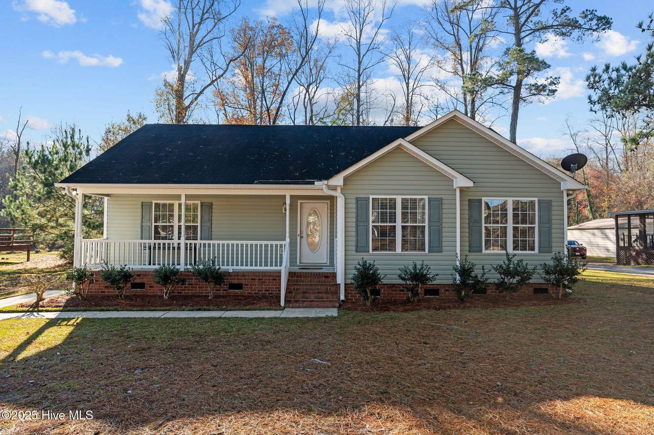 3015 Ellsworth Drive - Photo 1