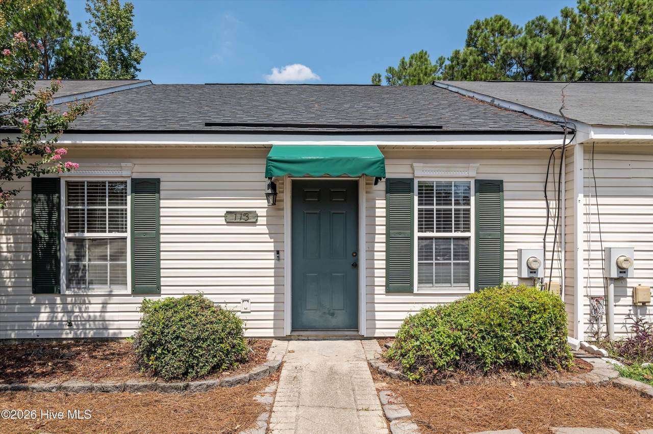 113 Brittany Way - Photo 1