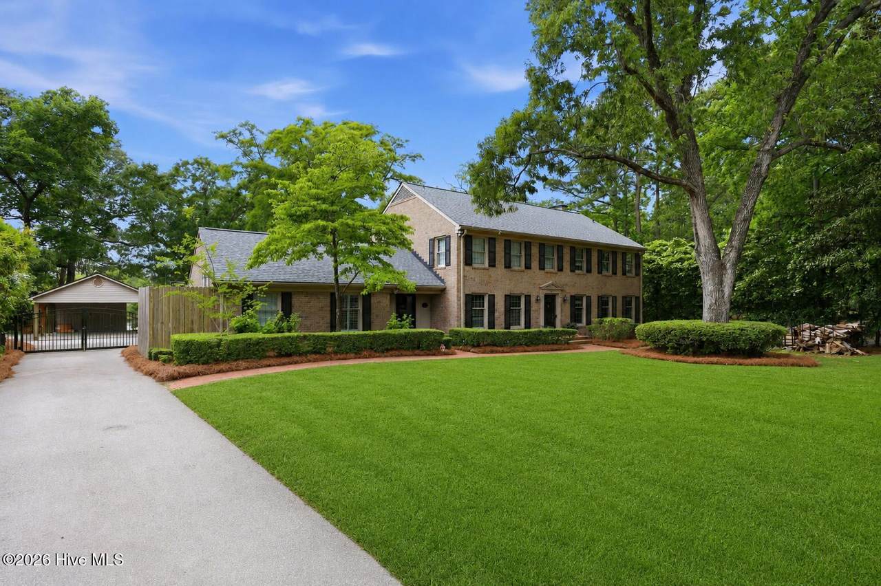 268 Shoreline Drive - Photo 1