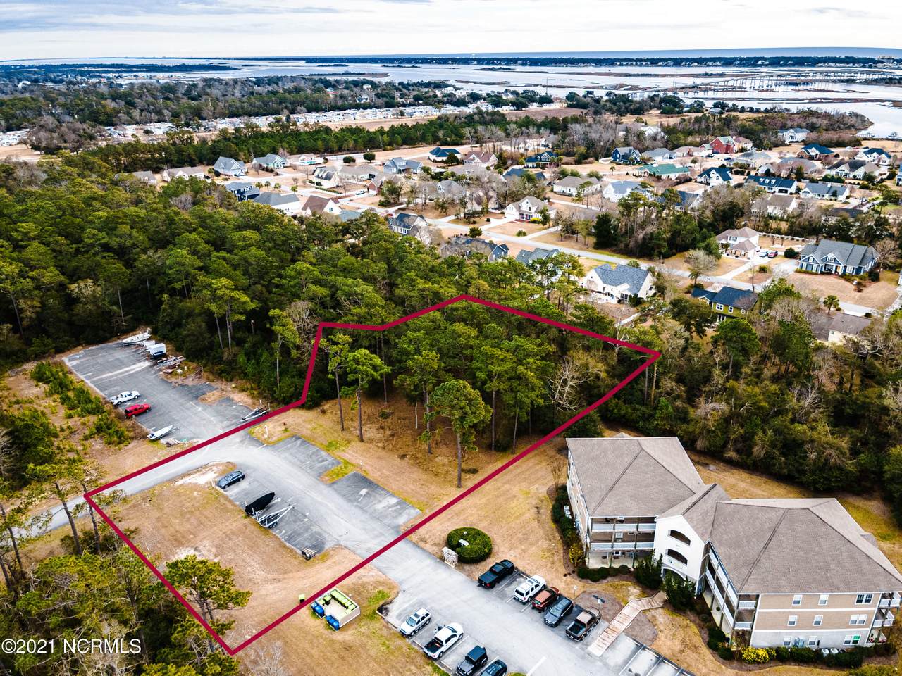 400 Lighthouse Lane - Photo 1