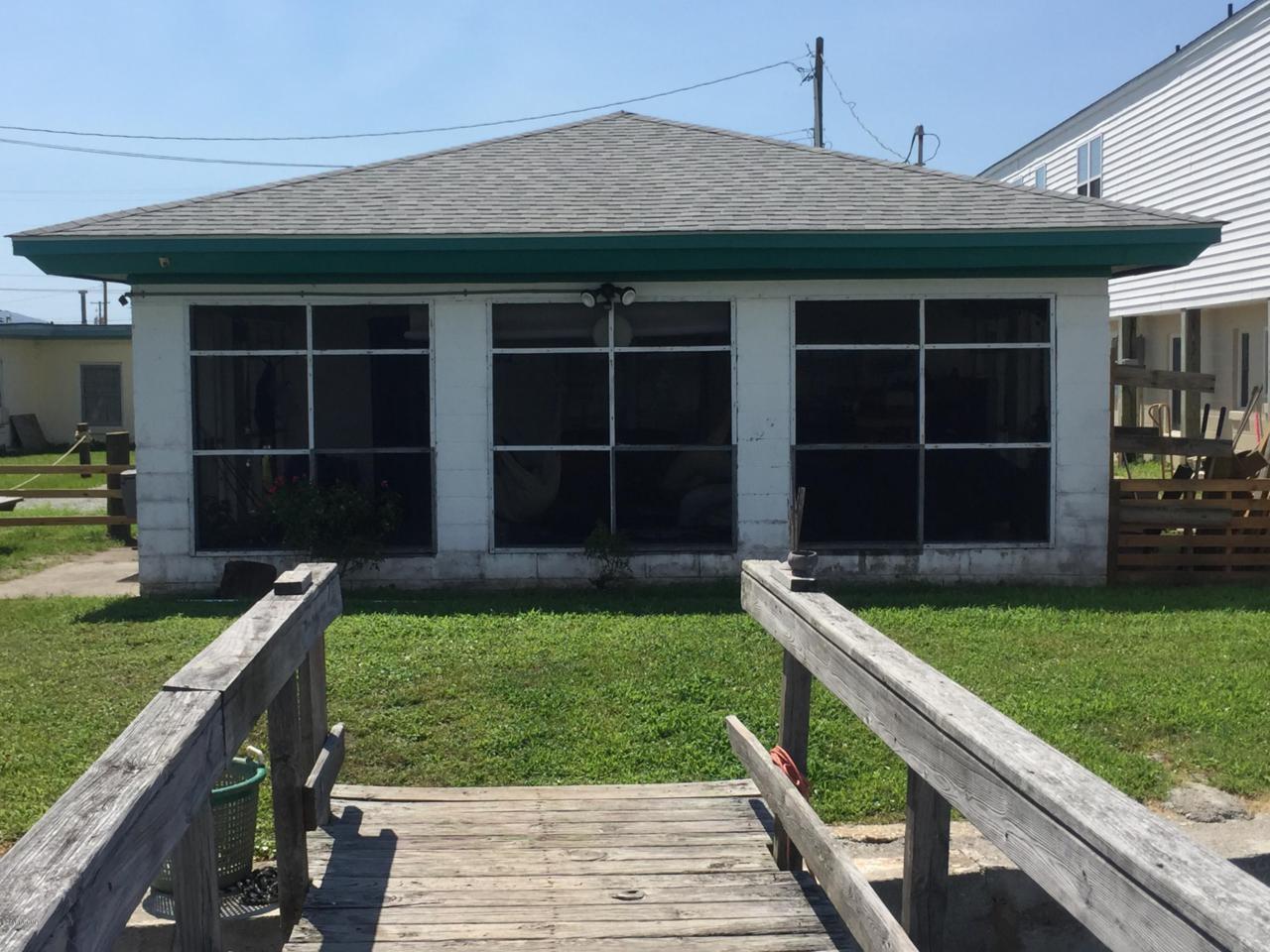 710 Channel Boulevard - Photo 1