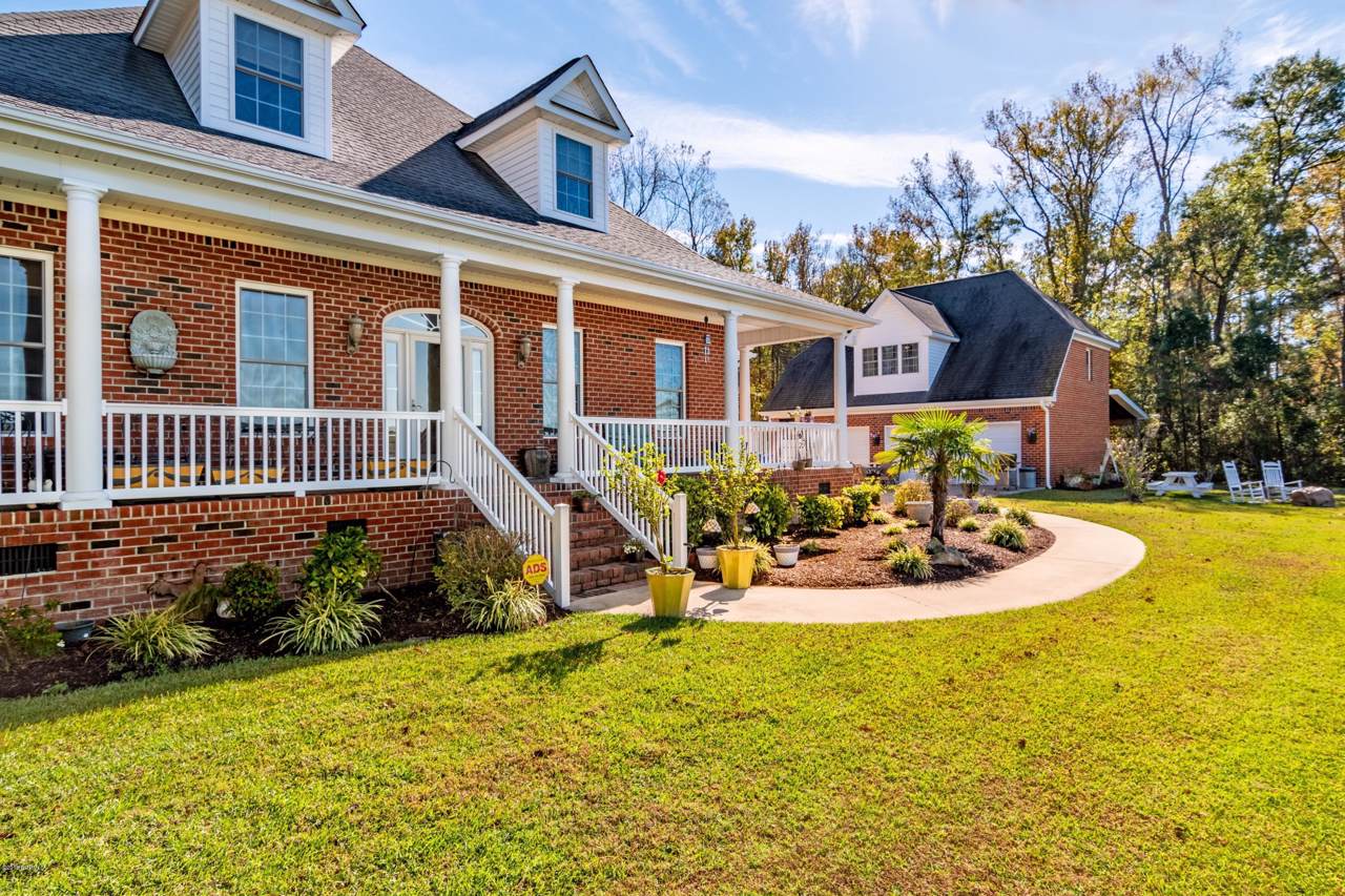 140 Creekside Haven Drive - Photo 1