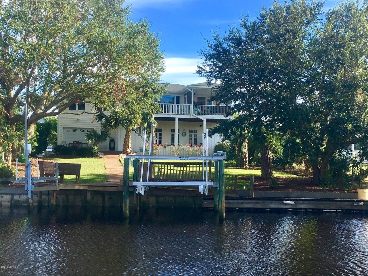 202 Teakwood Drive - Photo 1