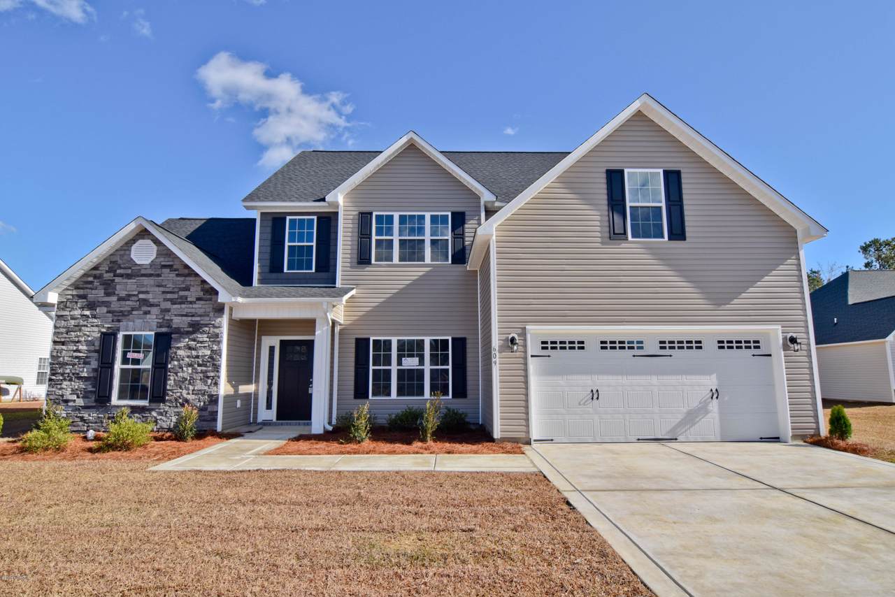 609 Cray Cove - Photo 1