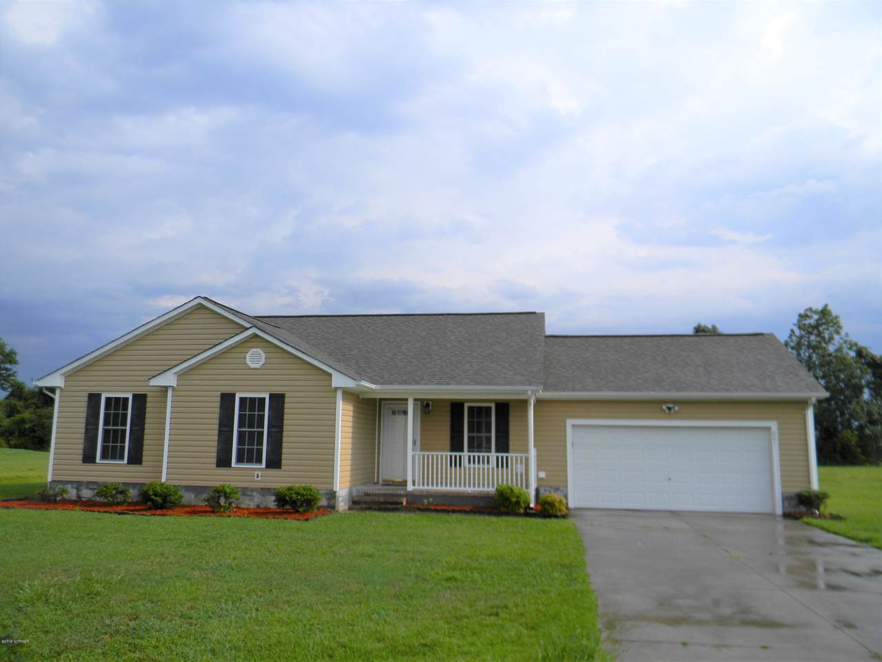 221 Bennett Lane - Photo 1