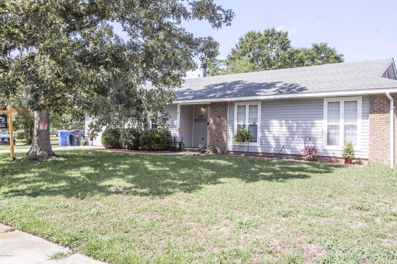 1104 Massey Court - Photo 1