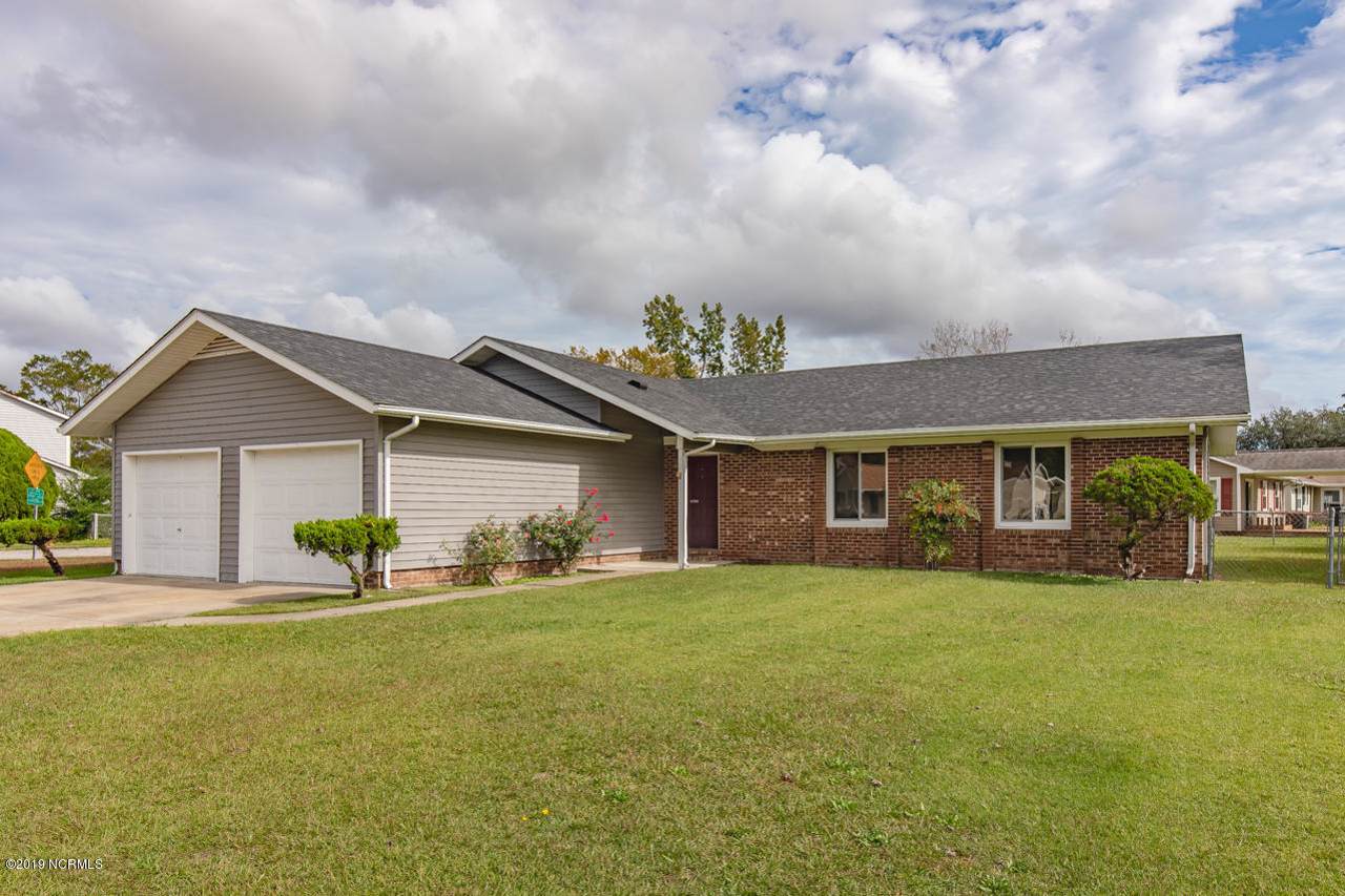 218 Branchwood Drive - Photo 1