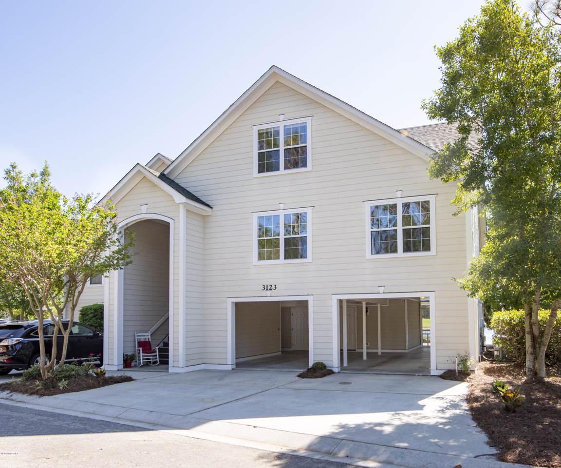 3123 Lakeside Commons Drive - Photo 1