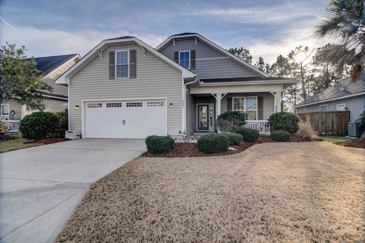 221 Palm Grove Drive - Photo 1