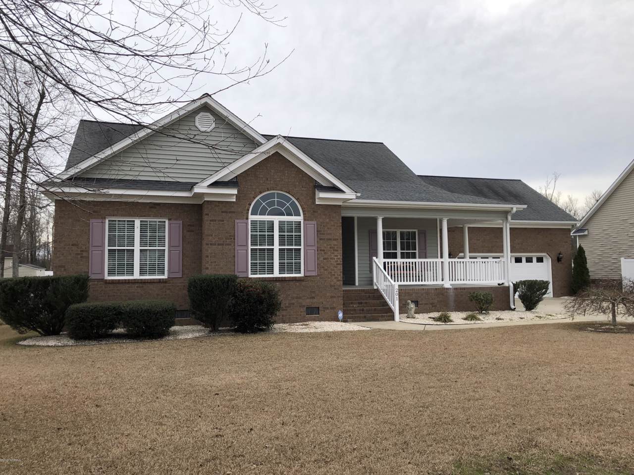 201 Magnolia Drive - Photo 1