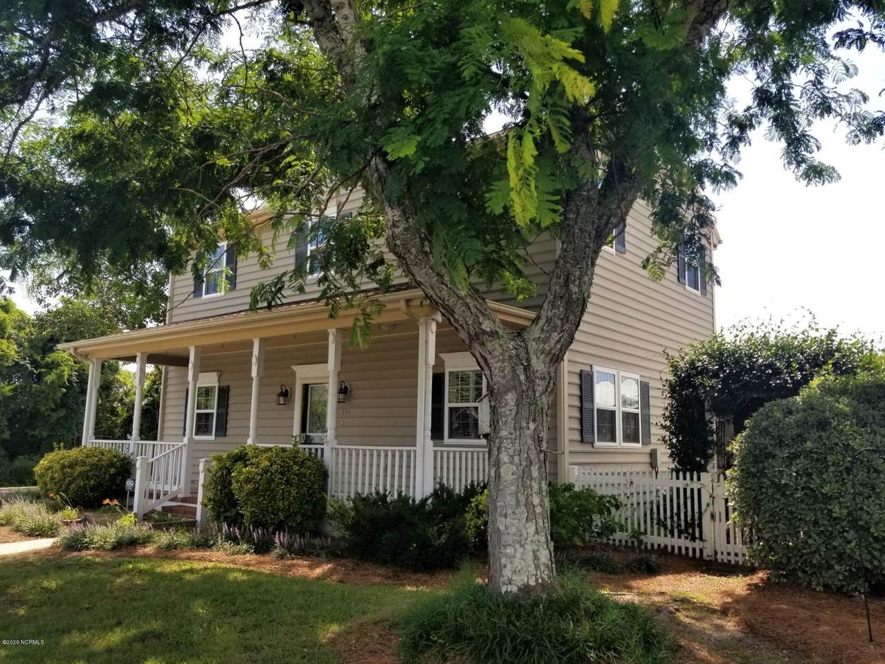114 Macgregor Drive - Photo 1