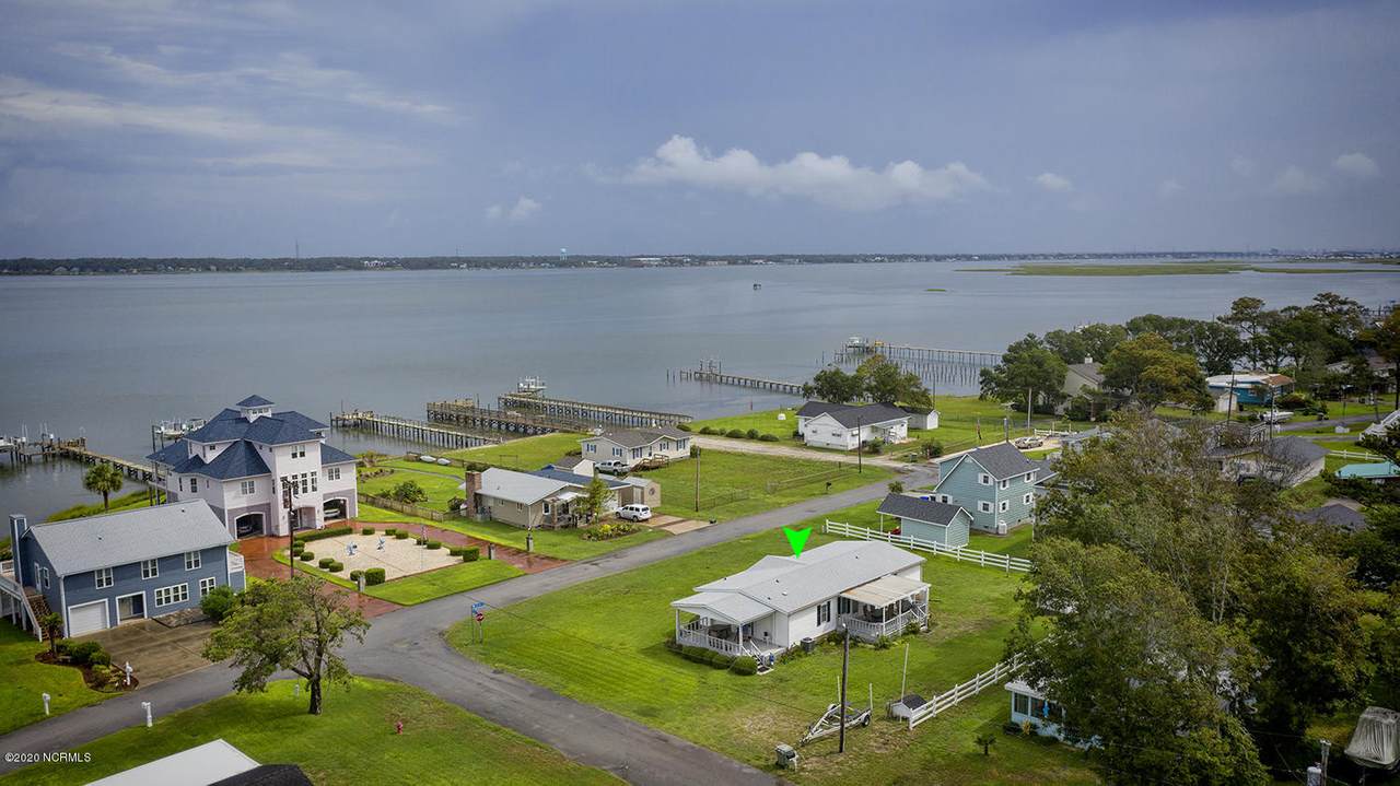 103 Shoreline Drive - Photo 1