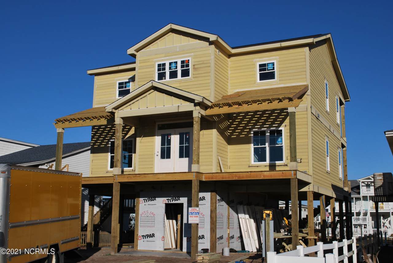 108 Charlotte Street - Photo 1