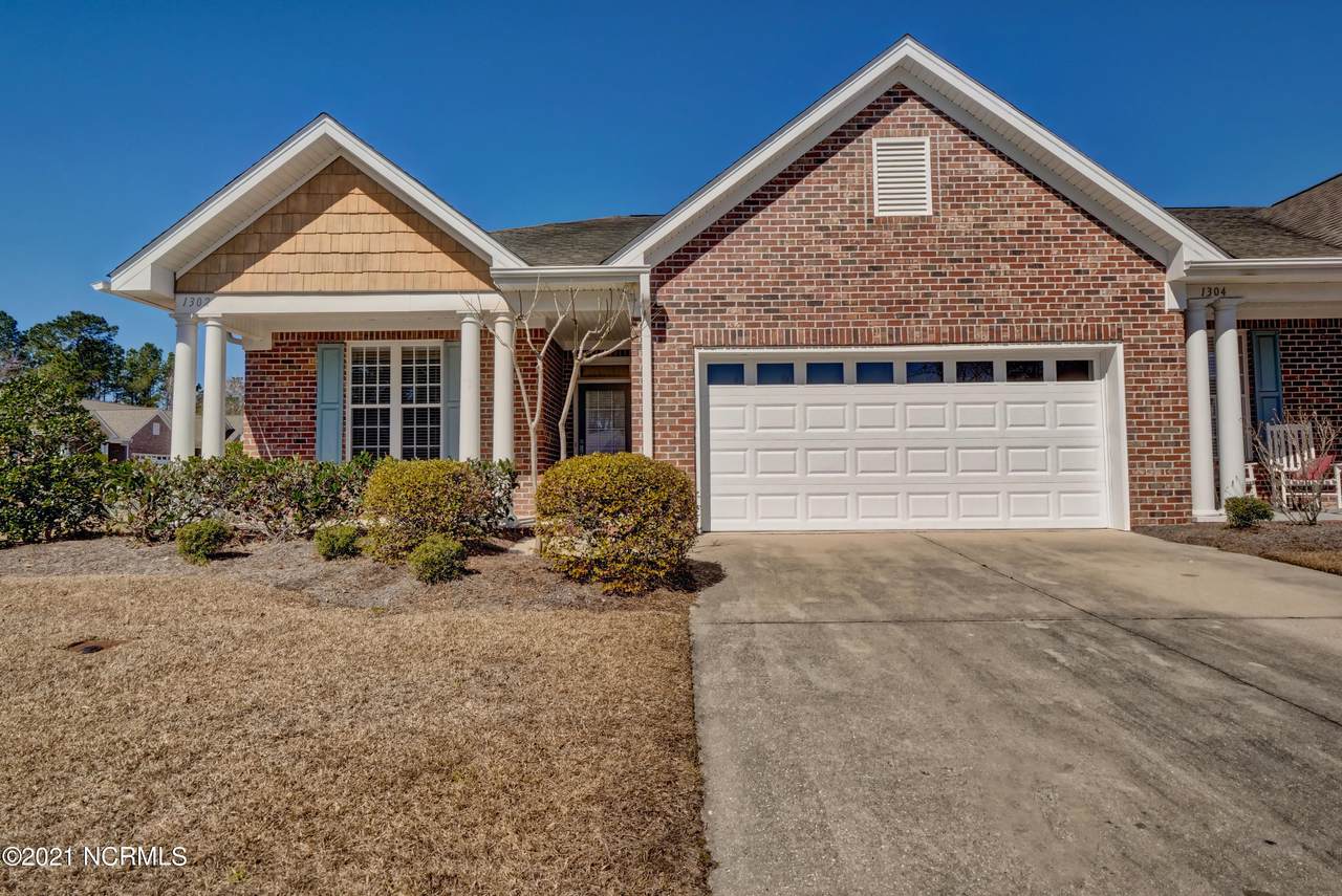 1302 Suncrest Way - Photo 1