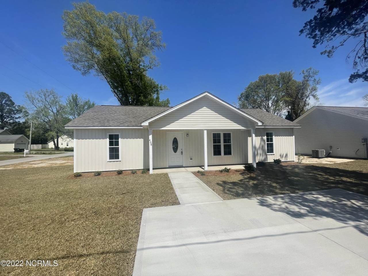 408 7th Street - Photo 1