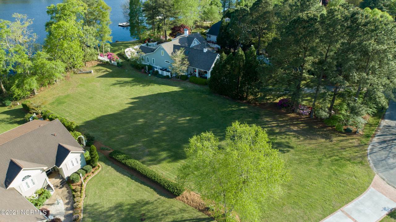 2 Heron Lane - Photo 1