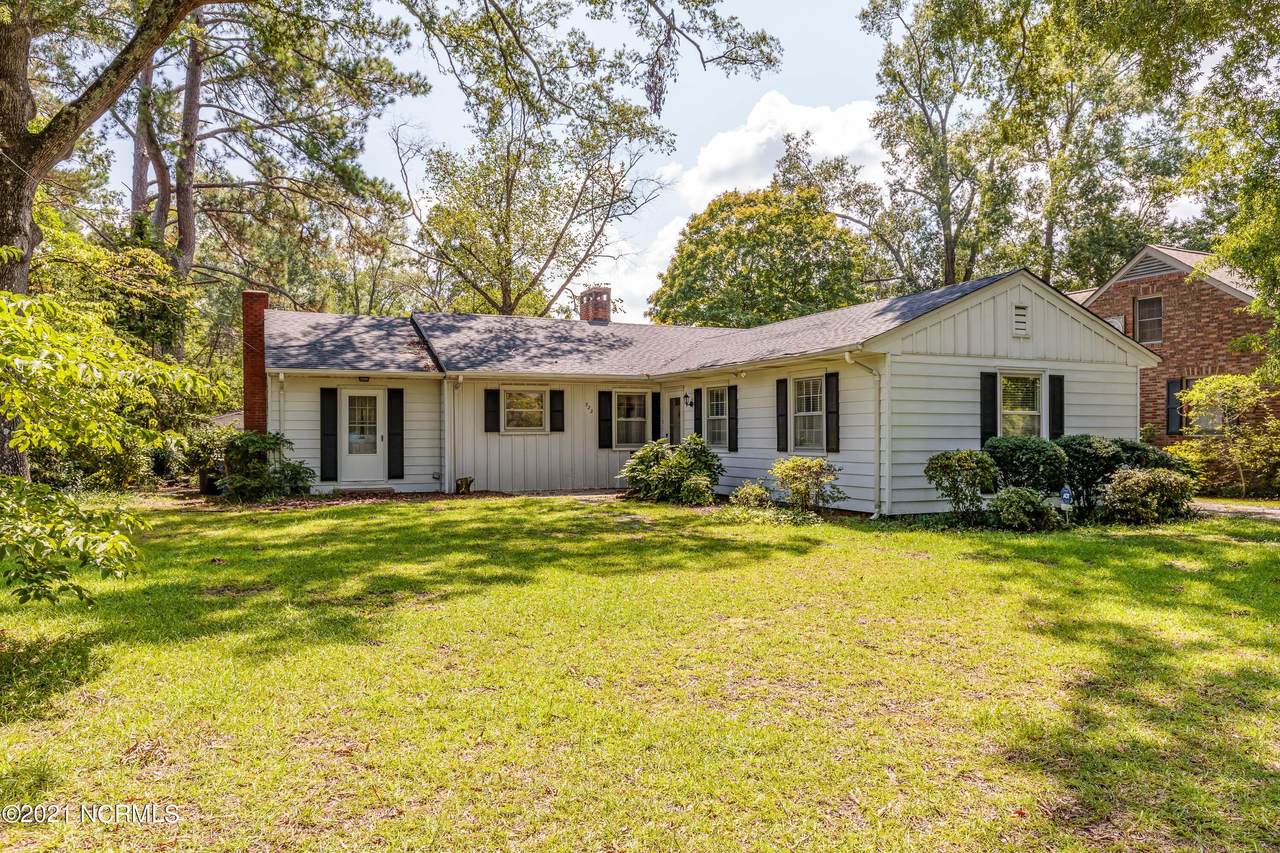 522 Everett Street - Photo 1