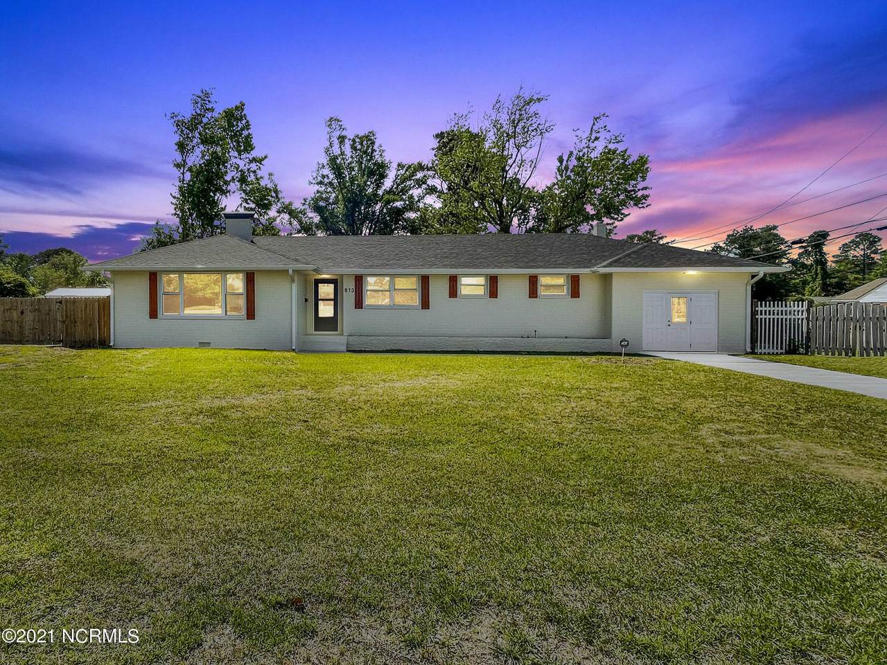 813 Henderson Drive - Photo 1