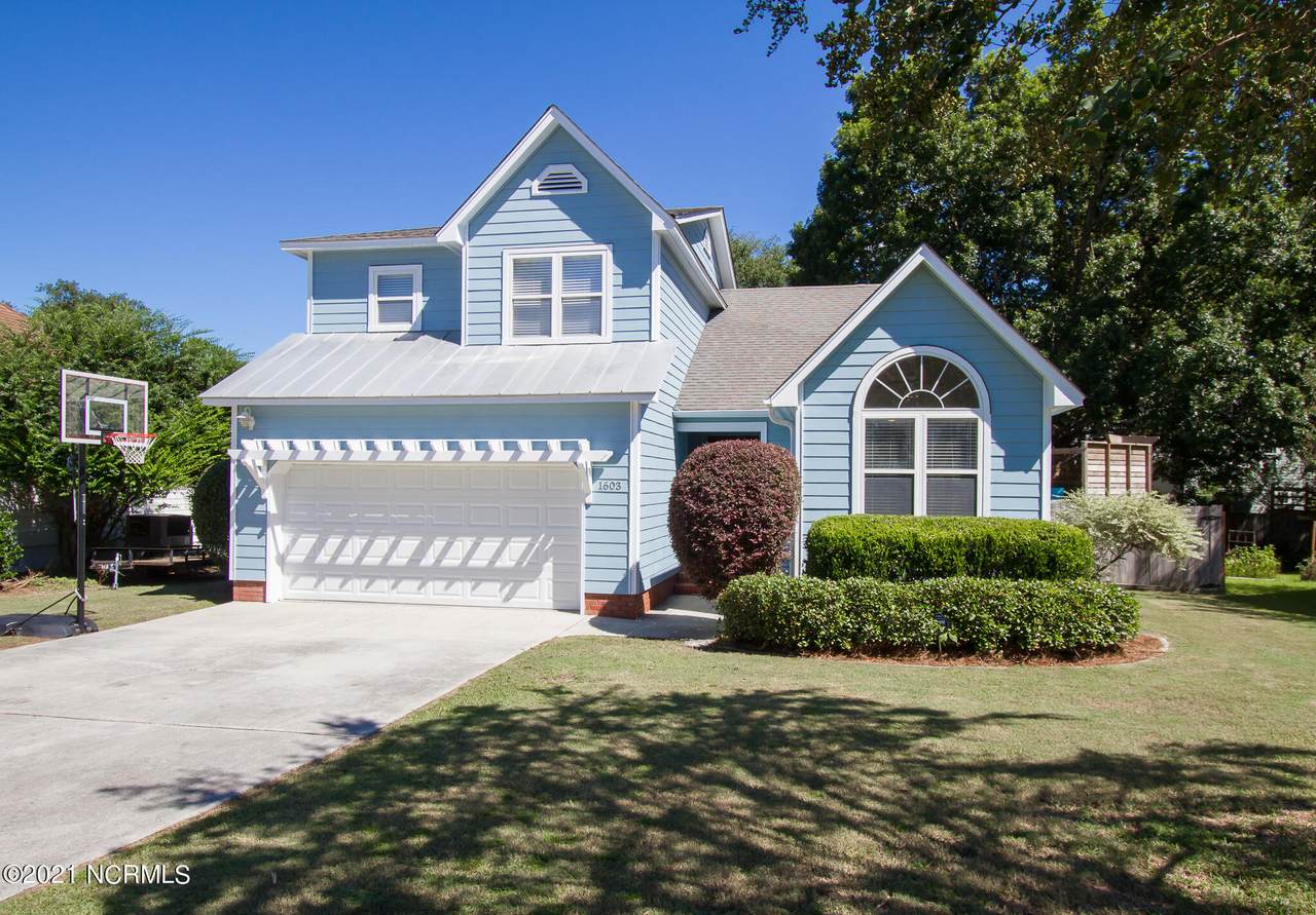 1603 Fish Hawk Court - Photo 1