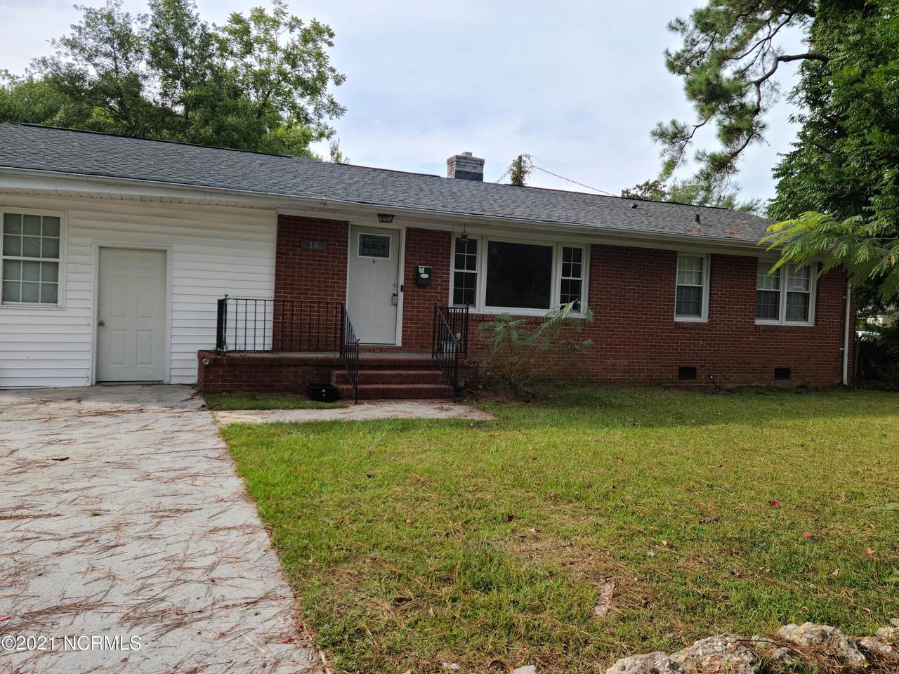 19 White Oak Street - Photo 1