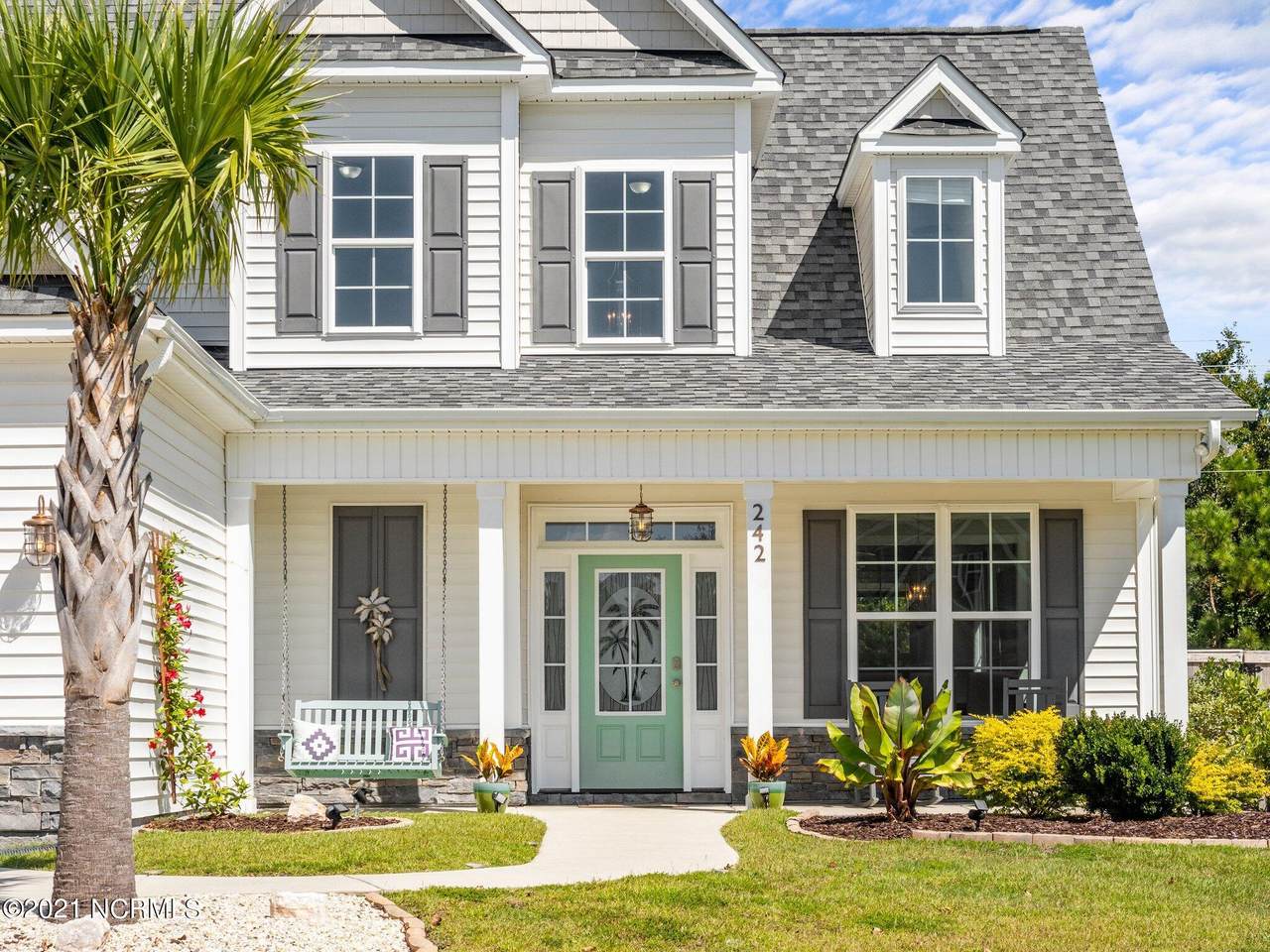 242 Craftsman Way - Photo 1