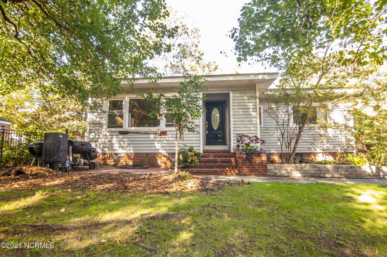 2503 5th Street - Photo 1