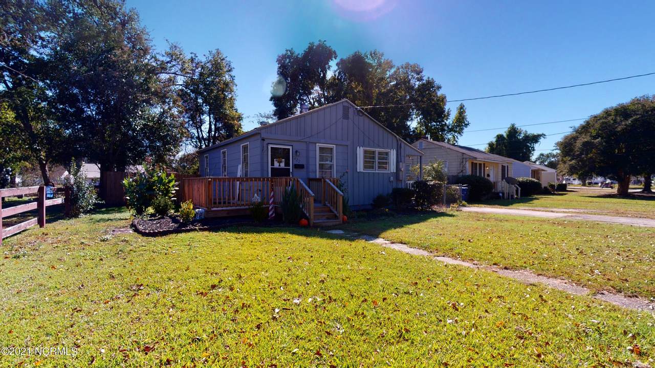 422 Nelson Drive - Photo 1