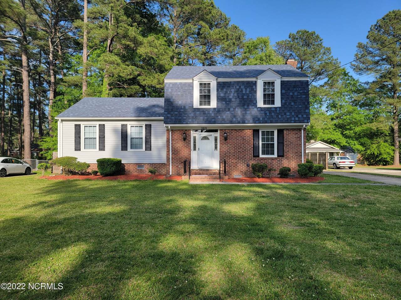 309 Glendale Drive - Photo 1