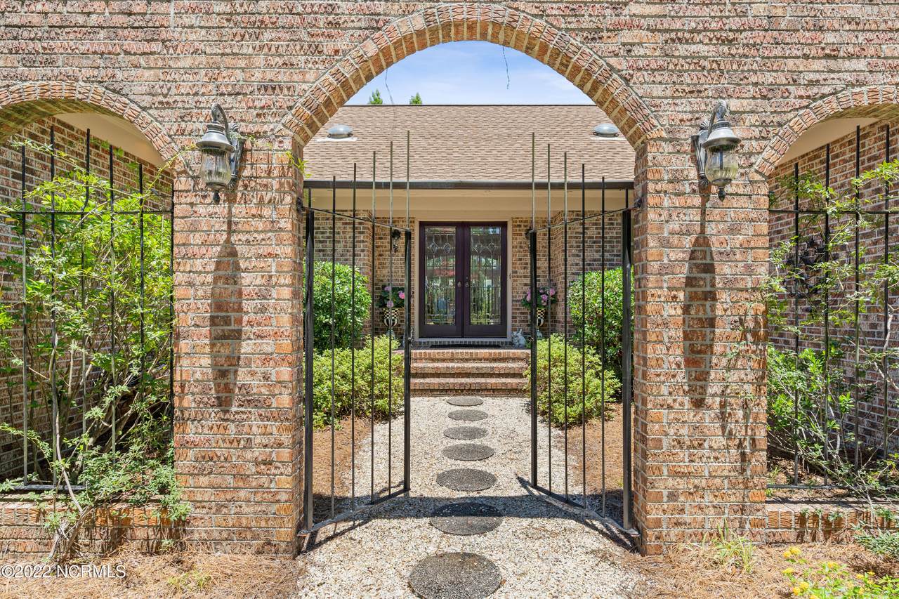 744 Scorpion Drive - Photo 1