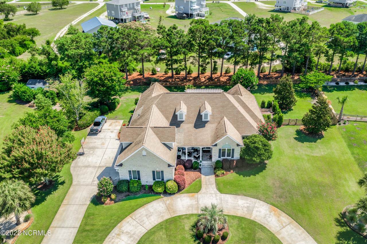 402 Island View Drive - Photo 1
