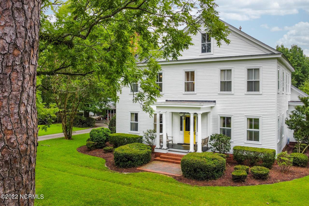 1018 Colleton Way - Photo 1