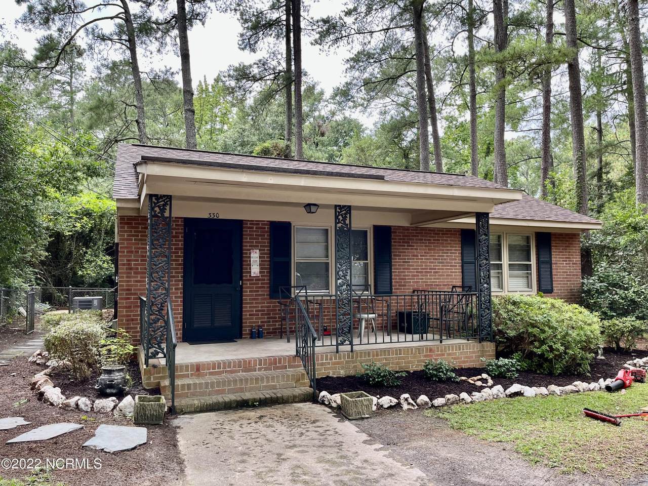 330 Illinois Avenue - Photo 1