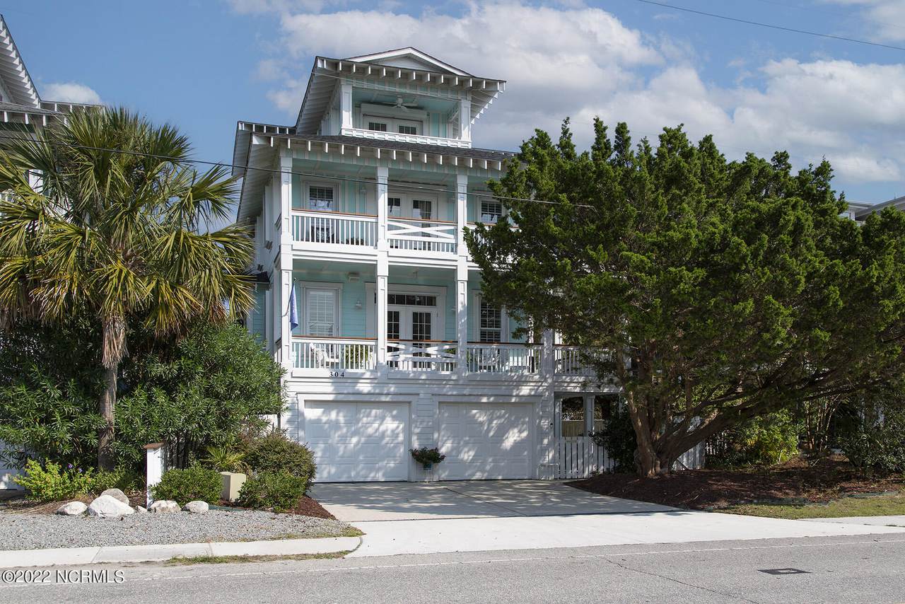 304 Coral Drive - Photo 1
