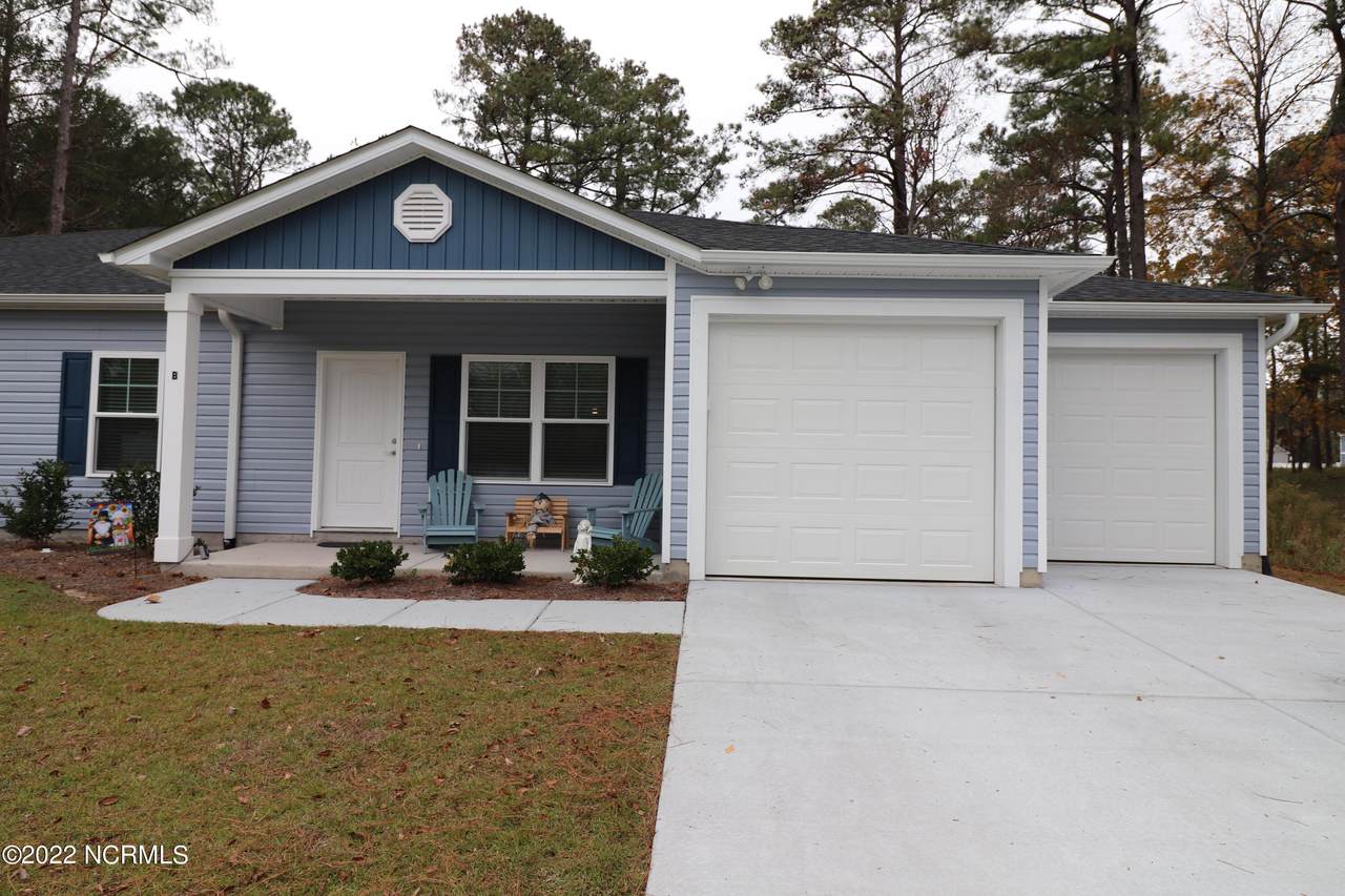1048 Meares Street - Photo 1