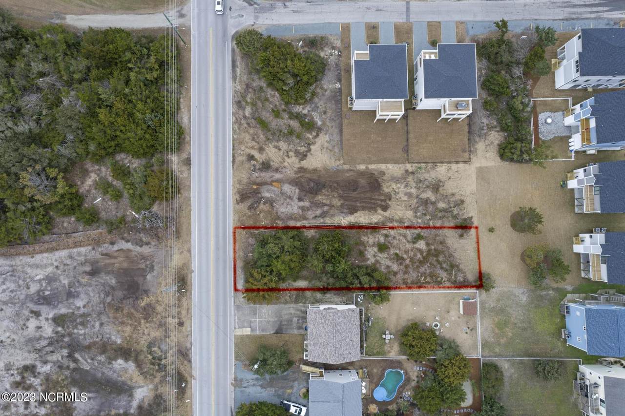 608 Topsail Drive - Photo 1