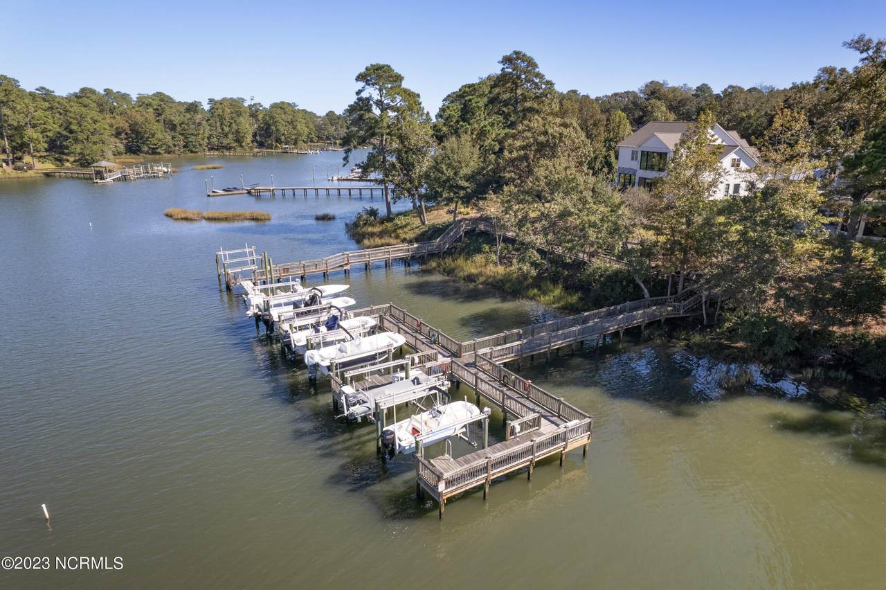 4326 Lauralis Bluff Court - Photo 1