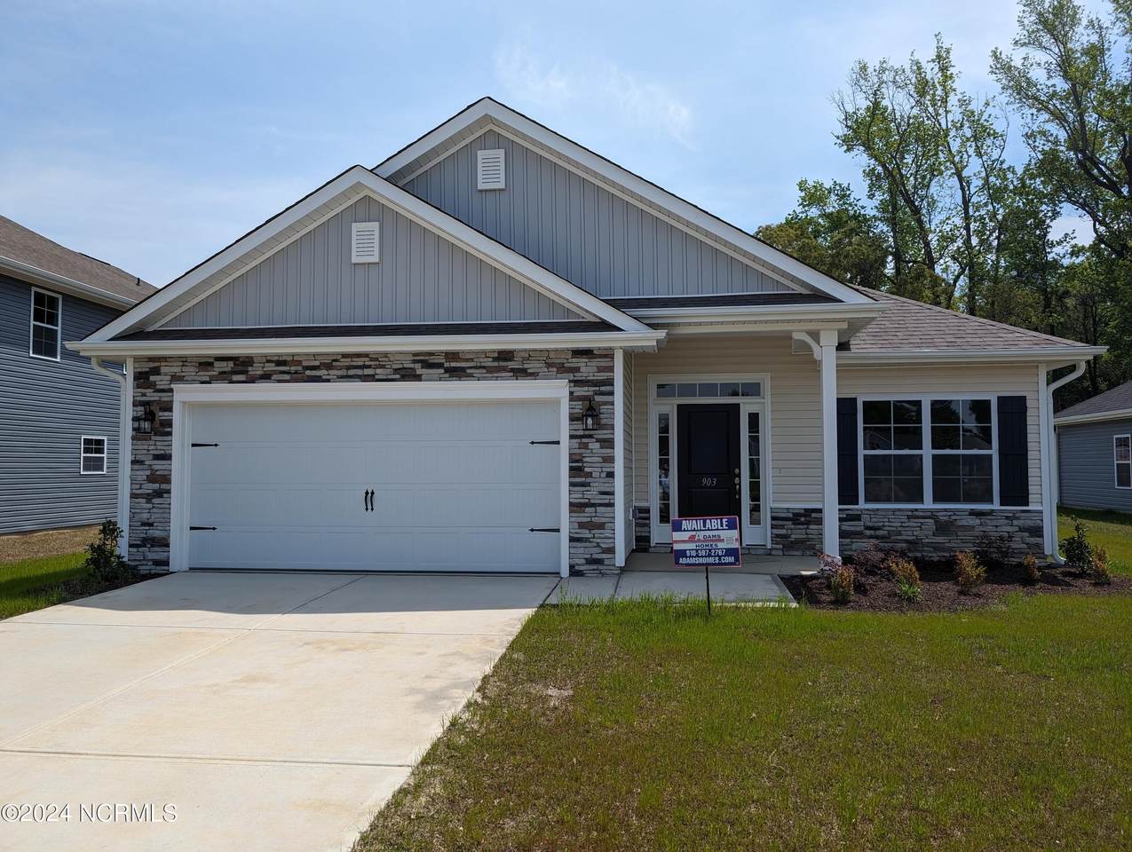 903 Eakins Lane - Photo 1